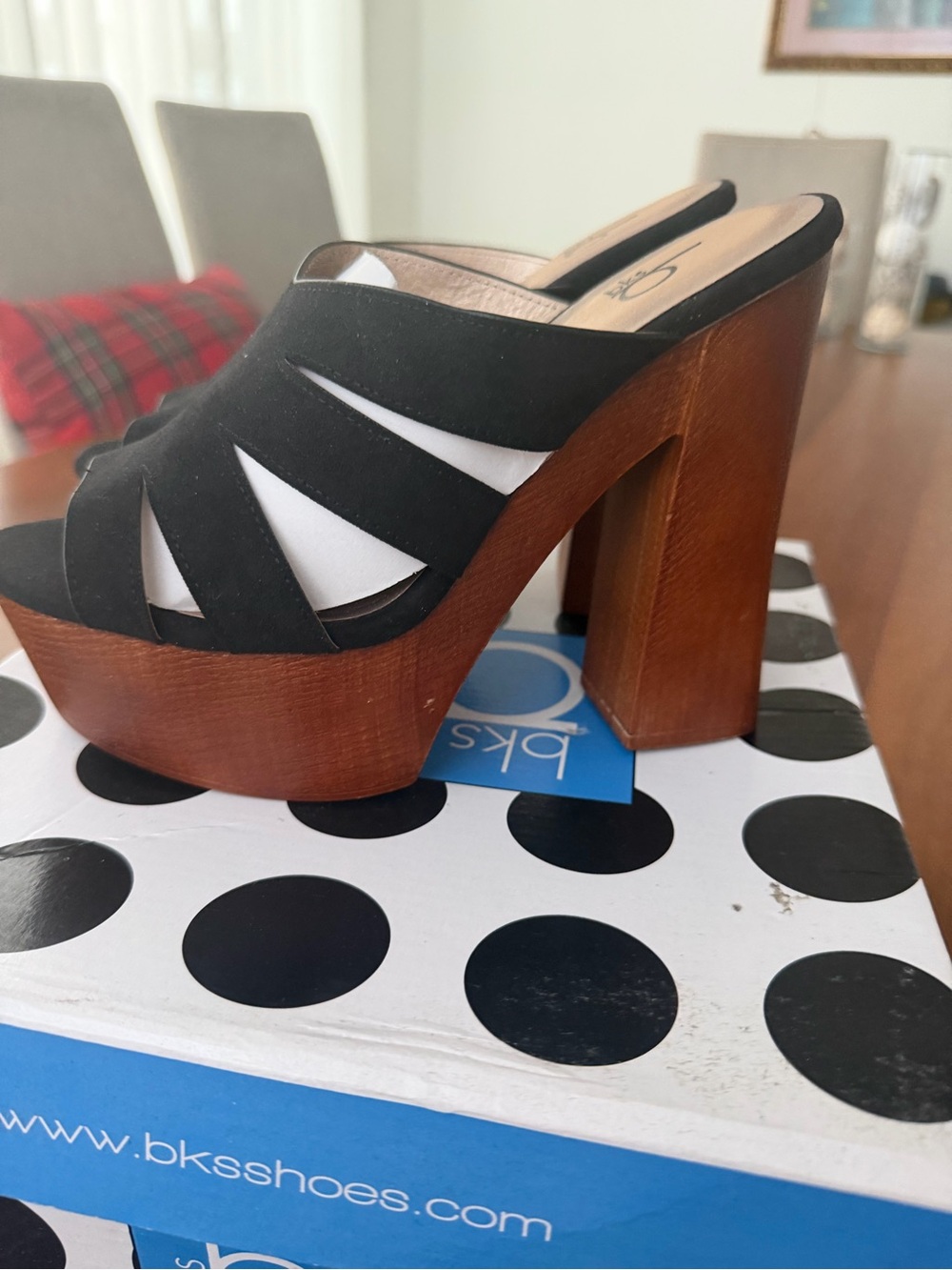 (New) Black Platform withBlock Heel (Size 6.5)